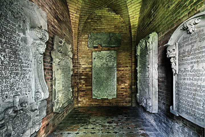 (t) Mausoleum I 1